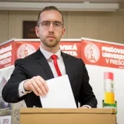 Prof. Kónya opätovne zvolený za rektora
