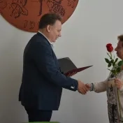 Poďakovanie za dlhoročnú prácu odchádzajúcim zamestnancom