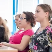 VEDIEŤ VIAC - vzdelávací projekt