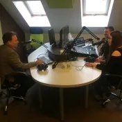 Prepájanie teórie s praxou