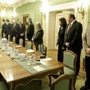 Predseda vlády SR sa stretol s rektormi, na internáty prisľúbil 50 miliónov