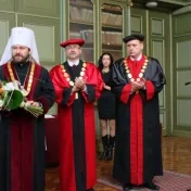 "doctor honoris causa"