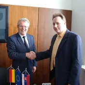 Veľvyslanec Spolkovej republiky Nemecko Dr. Axel Hartmann navštívil našu univerzitu