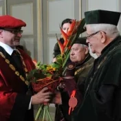 Udelenie titulu  "doctor honoris causa"