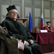 Udelenie titulu  "doctor honoris causa"