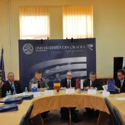 Rektor Prešovskej univerzity v Prešove prof. RNDr. René Matlovič, PhD. a rektor Universitatea din Oradea prof. Constantin Bungau, PhD. podpísali dňa 11. novembra 2013 zmluvu o spolupráci oboch univerzít.