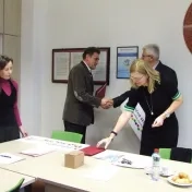 Odovzdávanie štatútov cvičnej školy