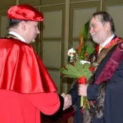 Udelenie titulu Doctor honoris causa rektorovi Eötvös Loránd univerzity v Budapešti Prof. Dr. Barnovi Mezeymu, DSc.