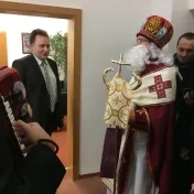 Študenti tradične zavinšovali