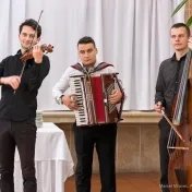 Novoročná čaša vína s rektorom!