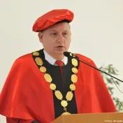 Udelenie titulu doctor honoris causa