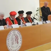 Udelenie titulu doctor honoris causa