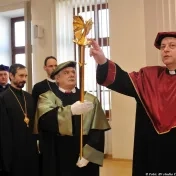 Udelenie titulu doctor honoris causa