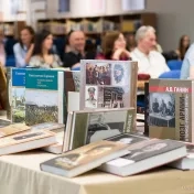 Unikátny knižný dar pre Prešovskú univerzitu