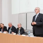 Pedagogická profesia z aspektu vedy, výskumu a praxe