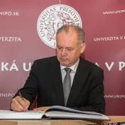 Prezident Kiska navštívil Prešovskú univerzitu druhý raz