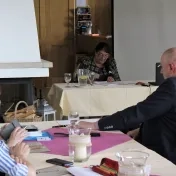 Otázky a problémy perspektív menia, respektíve „koncov umenia“ v estetických, umenovedných a filozofických teóriách