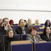 Slovo, gesto, pohyb, obraz, tvar