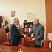 Podpis zmluvy s UPJPII