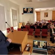 Vďaka  za básnika