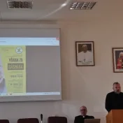 Vďaka  za básnika