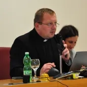 Etické hodnoty - všestranný a trvalý rozvoj spoločnosti