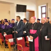Udelenie čestného doktorátu Dr.h.c. Dr hab. Leszekovi Adamowiczovi, prof. KUL (25.04.2017)