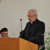 Udelenie čestného doktorátu Dr.h.c. Dr hab. Leszekovi Adamowiczovi, prof. KUL (25.04.2017)
