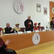 Udelenie čestného doktorátu Dr.h.c. Dr hab. Leszekovi Adamowiczovi, prof. KUL (25.04.2017)