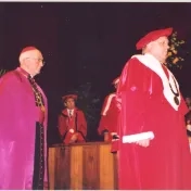 Udelenie čestného doktorátu Dr.h.c. Mons. Jánovi Hirkovi