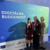 doc. Vašaničová, doc. Jenčová a Dr. Miškufová na konferencii Digitálna budúcnosť (v roku 2025)