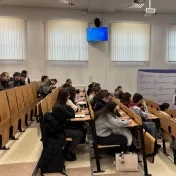 Dr. Jusková počas odborného workshopu "Deň zúčtovania daní sa blíži" (v roku 2025)
