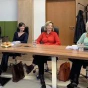 doc. Jenčová, doc. Vašaničová, Dr. Matijová a Dr. Jusková počas záverečnej oponentúry projektu KEGA č. 001PU-4/2022
