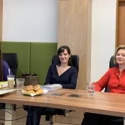 doc. Jenčová, doc. Vašaničová a Dr. Matijová počas záverečnej oponentúry projektu KEGA č. 001PU-4/2022