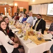 Členovia KFUMM počas vianočného posedenia (v roku 2024)