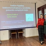 doc. Jenčová a Dr. Košíková počas workshopu Digitalizácia, digitálna transformácia, digitálna ekonomika: trendy a výzvy (v roku 2024)