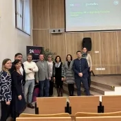 Dr. Miškufová, doc. Vašaničová, doc. Rovňák, doc. Šofránková, doc. Horváthová, doc. Jenčová, doc. Fedorko a doc. Mokrišová počas prednášky spoločnosti 24-pay (v roku 2024)
