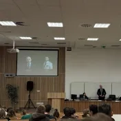 Prednáška odborníkov z praxe v oblasti financií, investovania a bankovníctva