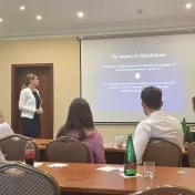 doc. Mokrišová na konferencii "Globalizácia 2024" v Rajeckých Tepliciach (v roku 2024)
