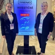 Dr. Košíková a doc. Šofranková počas konferencie "Investičné trendy" v Bratislave (v roku 2024)