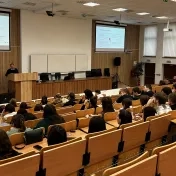 Prednáška odborníkov z Tatra banky