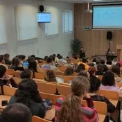 Prednáška odborníkov z praxe v oblasti financií, investovania a bankovníctva