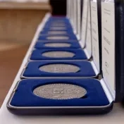 Udelenie pamätnej medaily pri príležitosti životného jubilea