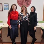 doc. Ing. Sylvia Jenčová, PhD., podpredsedníčka AS PU doc. Mgr. Rút Lenková, PhD. a členka AS PU PhDr. Mgr. Jana Cinová, PhD. počas zasadnutia AS PU (v roku 2024)