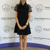 Externá doktorandka MUDr. Júlia Abu Zaid, MBA po obhajobe dizertačnej práce (v roku 2024)