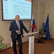 prof. Ing. Dr. Róbert Štefko, Ph.D. počas verejného vypočutia ako súčasti výberového konania na obsadenie funkcie dekana FMEO (v roku 2025)