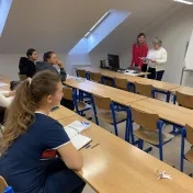 Dr. Miškufová v rámci spolupráce s vedecko-pedagogickými pracovníkmi z Uniwersytet Rzeszowski v Rzeszówe (v roku 2022)