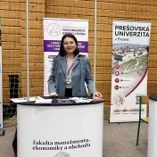 Interná doktorandka Mgr. Orikhan počas propagácie FMEO (v roku 2024)