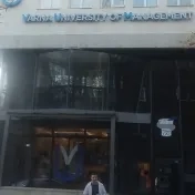 Externý doktorand Ing. Letkovský na Univerzite manažmentu vo Varne (v roku 2024)