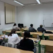 Dr. Petruška počas Klubu mladých štatistikov (v roku 2025)